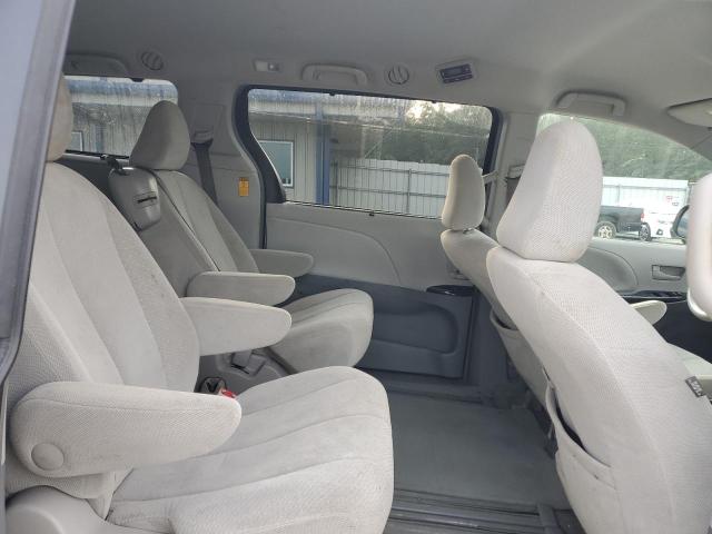 Photo 11 from auction – 2014 TOYOTA SIENNA LE with VIN 5TDKK3DC6ES483538