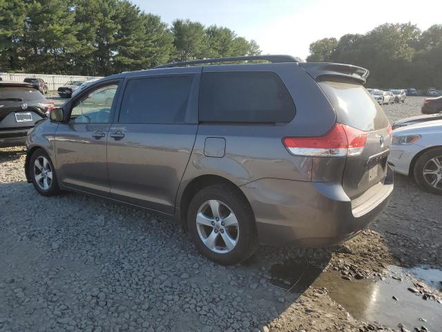 Photo 2 from auction – 2014 TOYOTA SIENNA LE with VIN 5TDKK3DC1ES412991
