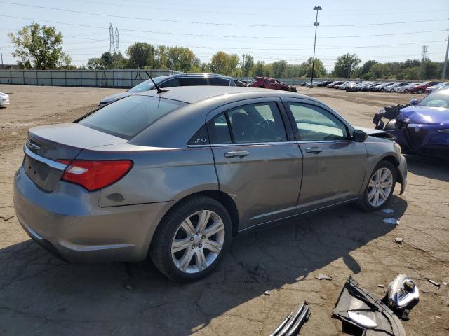 Photo 3 from auction – 2012 CHRYSLER 200 TOURIN with VIN 1C3CCBBG8CN302612