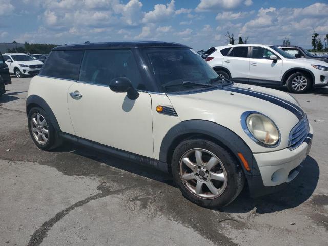 Photo 4 from auction – 2010 MINI COOPER with VIN WMWMF3C55ATU77450