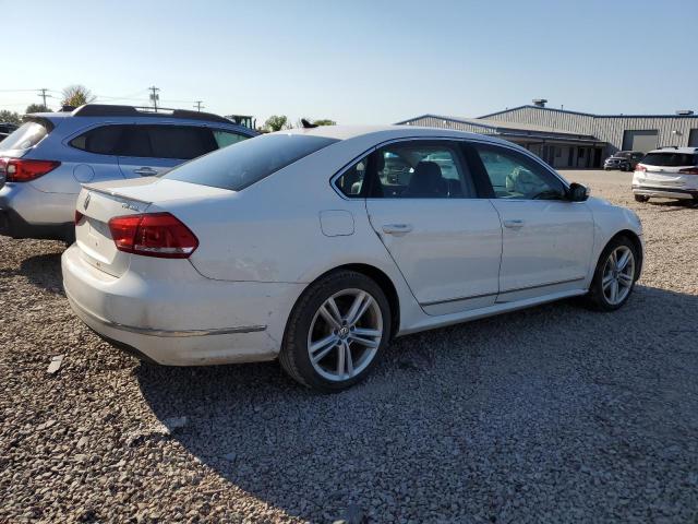 Photo 3 from auction – 2015 VOLKSWAGEN PASSAT SEL with VIN 1VWCV7A32FC037443