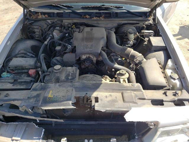 Photo 11 from auction – 2004 MERCURY GRAND MARQ with VIN 2MEFM74W94X618462