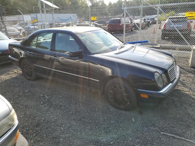 Photo 4 from auction – 1999 MERCEDES-BENZ E 320 with VIN WDBJF65H8XA776755
