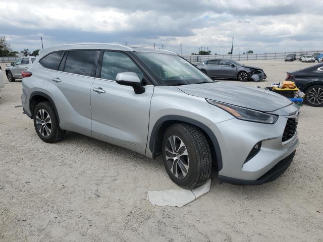 Photo 4 from auction – 2021 TOYOTA HIGHLANDER with VIN 5TDGZRAH5MS039635