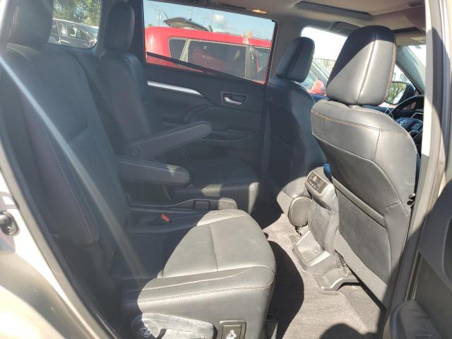 Zdjęcie 11 z aukcji – 2016 TOYOTA HIGHLANDER z VIN 5TDKKRFH9GS501383