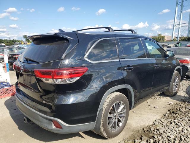 Photo 3 from auction – 2018 TOYOTA HIGHLANDER with VIN 5TDJZRFH8JS529125