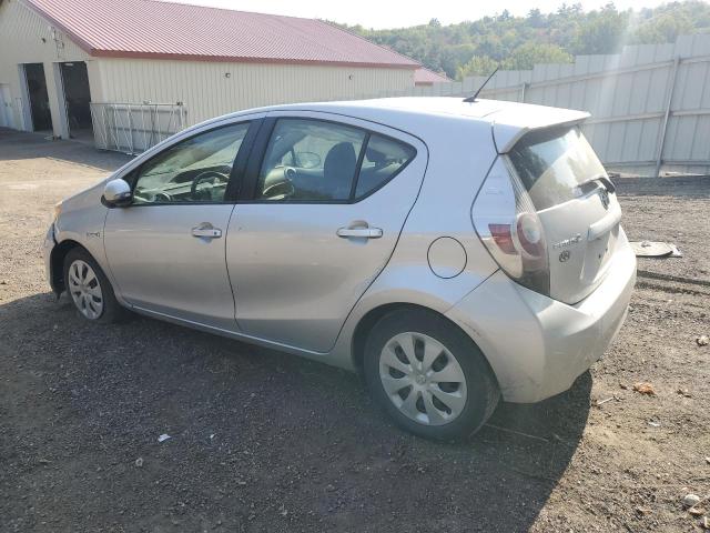 Photo 2 from auction – 2014 TOYOTA PRIUS C with VIN JTDKDTB31E1071196