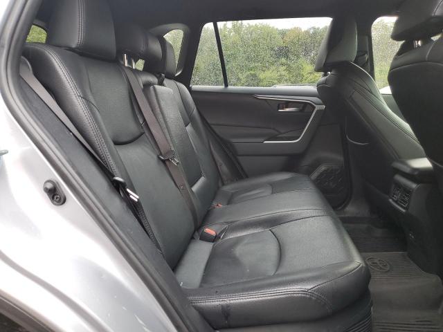 Photo 11 from auction – 2022 TOYOTA RAV4 SE with VIN JTM16RFV2ND060940