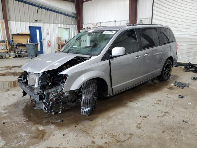 DODGE GRAND CARA 2018 with VIN 2C4RDGEG1JR335950 - Photo from auction