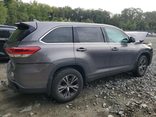 Photo 3 from auction – 2018 TOYOTA HIGHLANDER with VIN 5TDBZRFH8JS893324