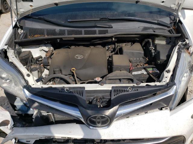Photo 12 from auction – 2018 TOYOTA SIENNA LE with VIN 5TDKZ3DC0JS954279