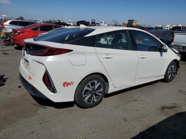 Photo 3 from auction – 2017 TOYOTA PRIUS with VIN JTDKARFP0H3049417