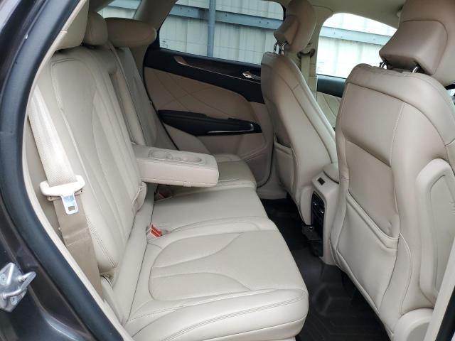 Photo 11 from auction – 2017 LINCOLN MKC RESERV with VIN 5LMCJ3D9XHUL54075