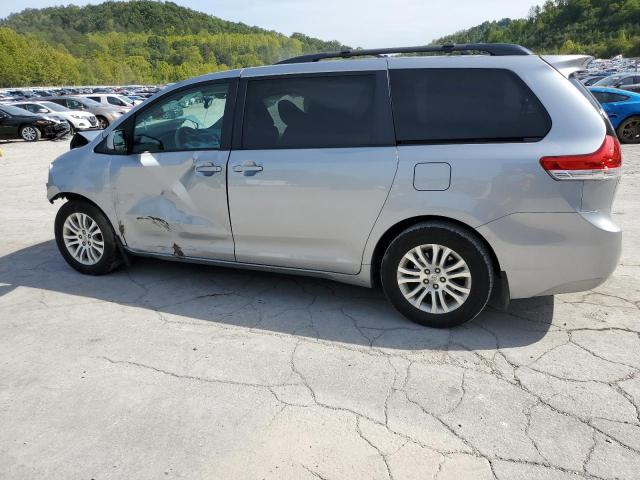 Photo 2 from auction – 2011 TOYOTA SIENNA XLE with VIN 5TDYK3DCXBS131620