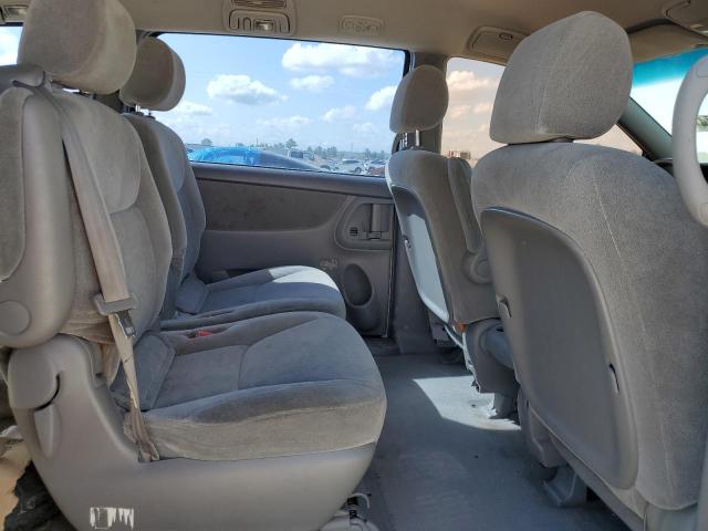 Photo 11 from auction – 2004 TOYOTA SIENNA CE with VIN 5TDZA23C94S077958