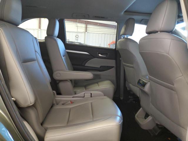 Photo 11 from auction – 2017 TOYOTA HIGHLANDER with VIN 5TDJZRFH3HS474349