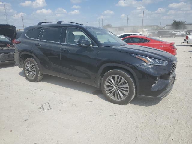 Photo 4 from auction – 2023 TOYOTA HIGHLANDER with VIN 5TDKDRAH2PS044501