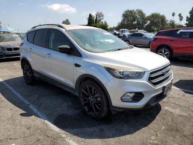 Photo 4 from auction – 2019 FORD ESCAPE SE with VIN 1FMCU9GD3KUB08554