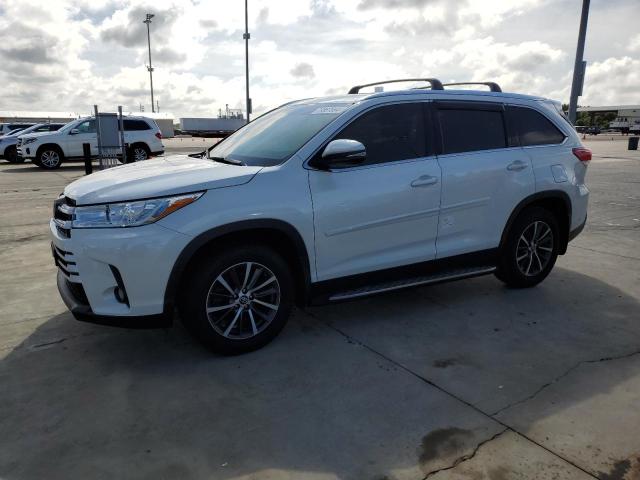 TOYOTA HIGHLANDER 2019 with VIN 5TDKZRFH3KS571062 - Photo from auction