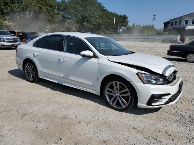 Photo 4 from auction – 2016 VOLKSWAGEN PASSAT S with VIN 1VWAT7A35GC050105