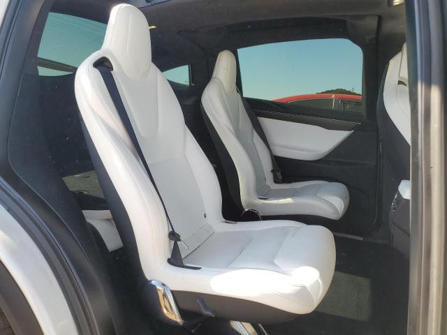 Photo 11 from auction – 2017 TESLA MODEL X with VIN 5YJXCBE21HF068512