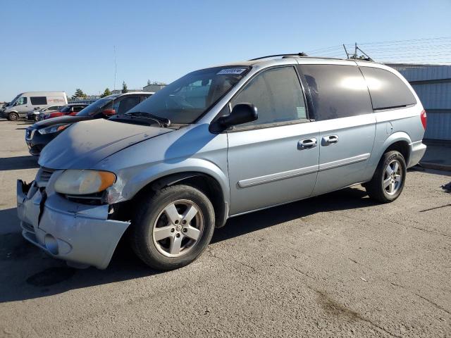DODGE GRAND CARA 2005 with VIN 2D4GP44L95R544681 - Photo from auction