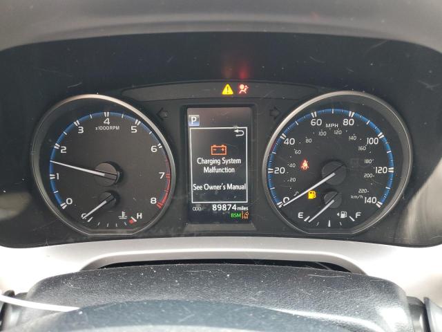 Photo 9 from auction – 2018 TOYOTA RAV4 ADVEN with VIN JTMWFREV3JD116790