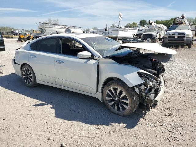 Photo 4 from auction – 2017 NISSAN ALTIMA 2.5 with VIN 1N4AL3AP7HC261201