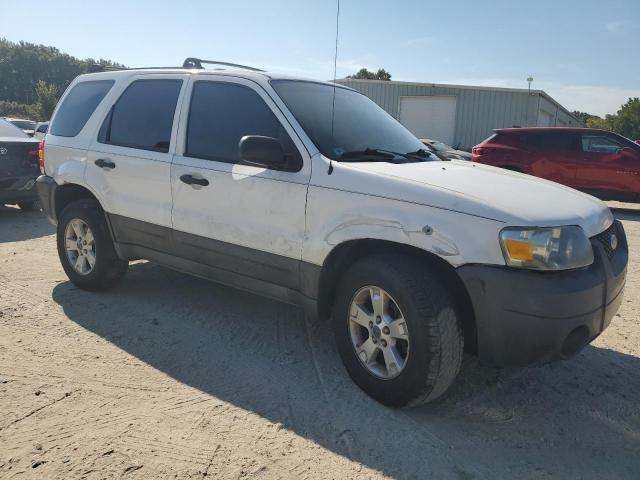 Photo 4 from auction – 2005 FORD ESCAPE XLT with VIN 1FMYU93175KA50076