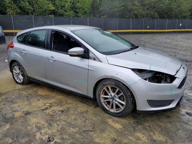Foto 4 de la subasta – 2015 FORD FOCUS SE con VIN 1FADP3K23FL370420