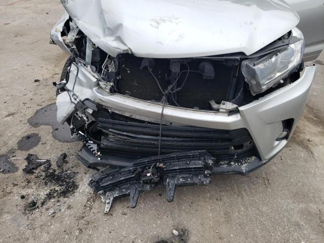 Photo 12 from auction – 2017 TOYOTA HIGHLANDER with VIN 5TDJZRFH9HS455806