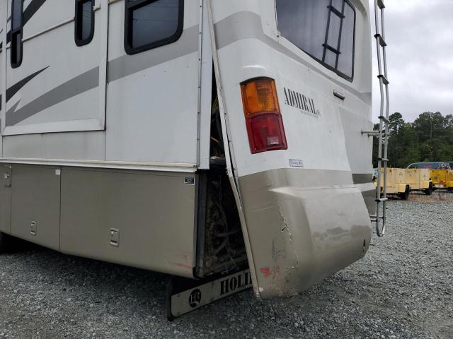 Photo 9 from auction – 2004 WORKHORSE CUSTOM CHASSIS MOTORHOME with VIN 5B4MP67G443379775