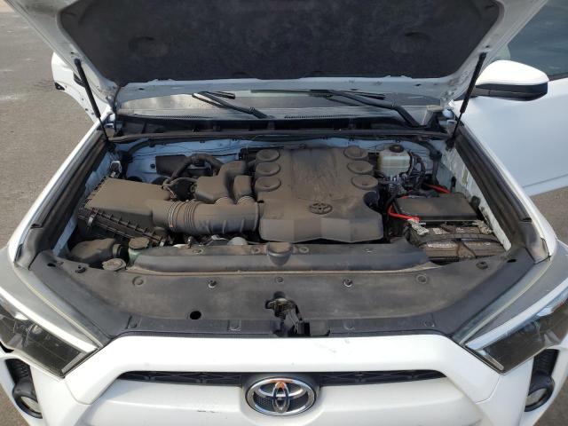 Photo 12 from auction – 2019 TOYOTA 4RUNNER SR with VIN JTEBU5JR1K5729956