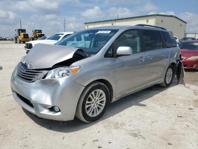 TOYOTA SIENNA XLE 2011 with VIN 5TDYK3DC5BS147529 - Photo from auction