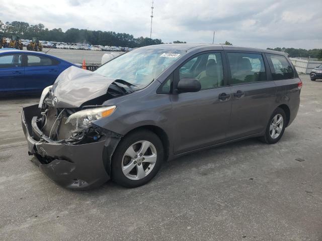 TOYOTA SIENNA 2011 z numerem VIN 5TDZK3DC4BS096948 - Zdjęcie z aukcji