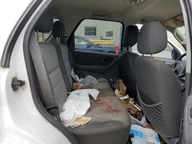 Photo 11 from auction – 2004 FORD ESCAPE XLT with VIN 1FMYU03144KA25159