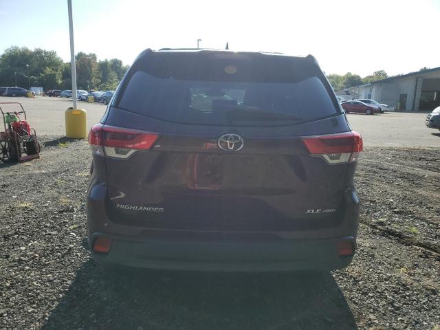 Photo 6 from auction – 2018 TOYOTA HIGHLANDER with VIN 5TDJZRFH9JS856343