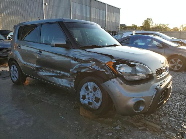 Photo 4 from auction – 2013 KIA SOUL with VIN KNDJT2A57D7613862