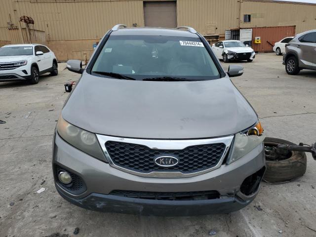 Photo 5 from auction – 2011 KIA SORENTO EX with VIN 5XYKUDA24BG039756