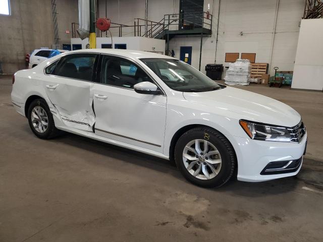 Photo 4 from auction – 2017 VOLKSWAGEN PASSAT with VIN 1VWAT7A37HC014630