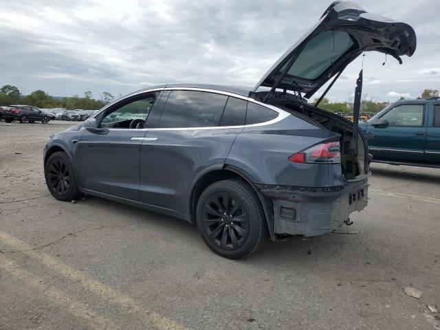 Photo 2 from auction – 2017 TESLA MODEL X with VIN 5YJXCAE24HF061306