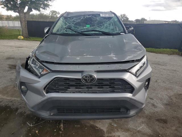 Photo 5 from auction – 2020 TOYOTA RAV4 XLE P with VIN JTMC1RFVXLD047275