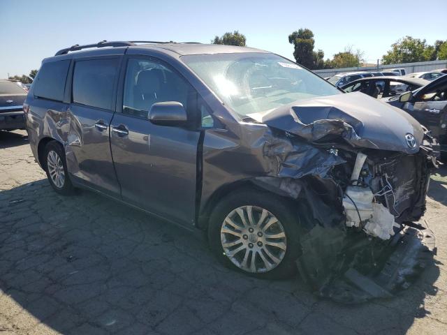 Photo 4 from auction – 2017 TOYOTA SIENNA XLE with VIN 5TDYZ3DC8HS866780