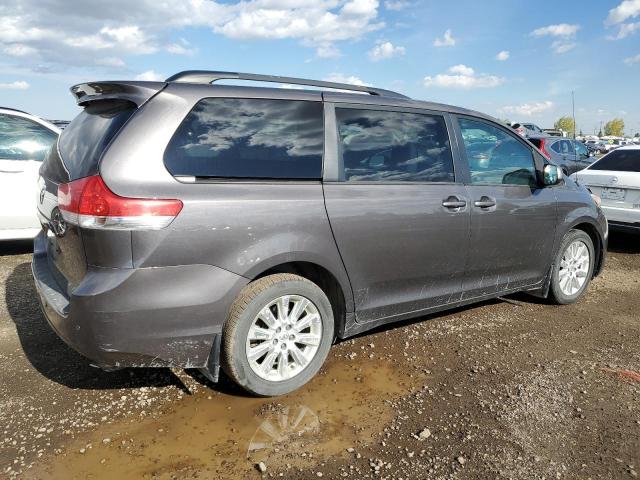 Photo 3 from auction – 2012 TOYOTA SIENNA XLE with VIN 5TDDK3DC8CS040829