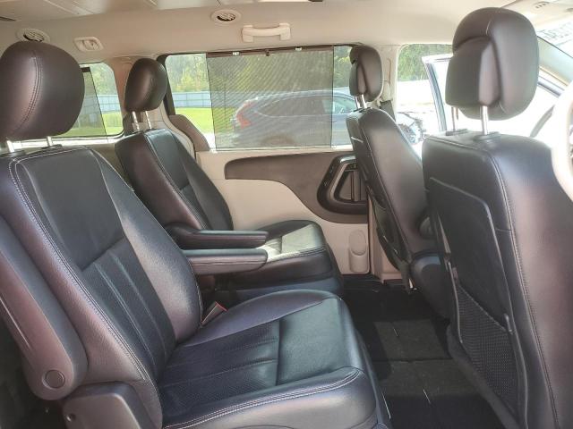 Photo 11 from auction – 2014 CHRYSLER TOWN & COU with VIN 2C4RC1CG4ER310517