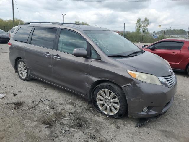 Photo 4 from auction – 2011 TOYOTA SIENNA XLE with VIN 5TDYK3DC6BS036410
