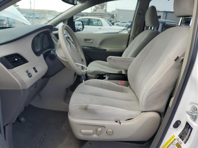 Photo 7 from auction – 2011 TOYOTA SIENNA LE with VIN 5TDKK3DC2BS170210