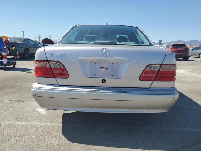 Photo 6 from auction – 2002 MERCEDES-BENZ E 320 with VIN WDBJF65J42B483067