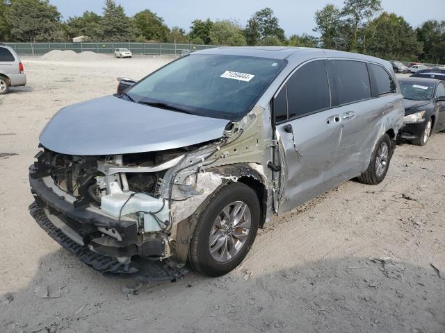 TOYOTA SIENNA XLE 2021 with VIN 5TDYSKFC0MS002229 - Photo from auction