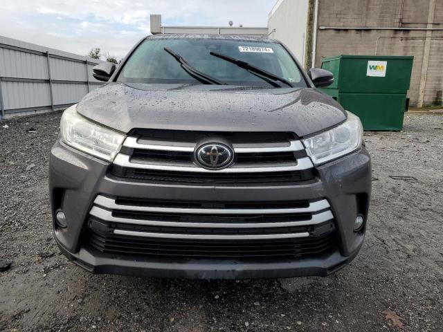 Photo 5 from auction – 2017 TOYOTA HIGHLANDER with VIN 5TDBZRFHXHS376889